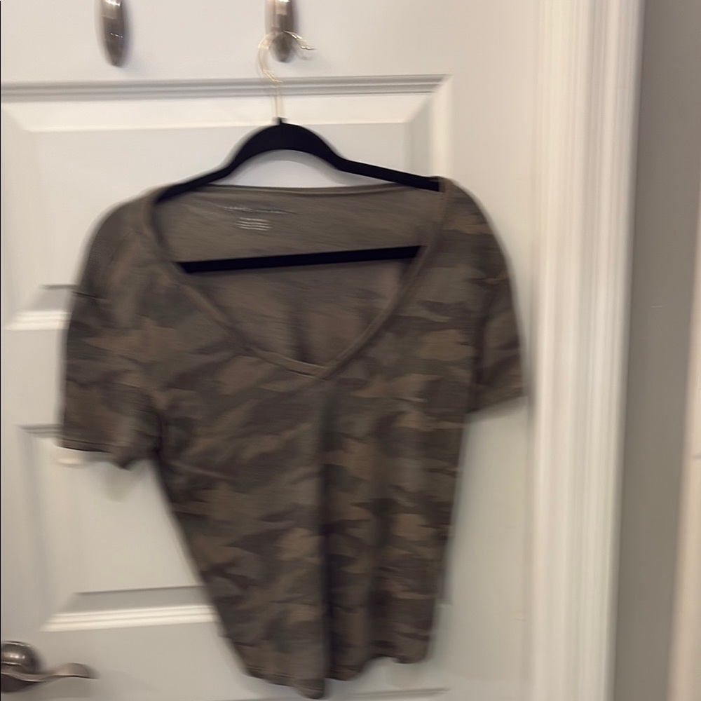 American Eagle Outfitters Green and Brown Fitted Short Sleeve T-Shirt